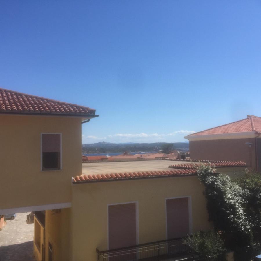 A Due Passi Rooms La Maddalena  Exteriör bild