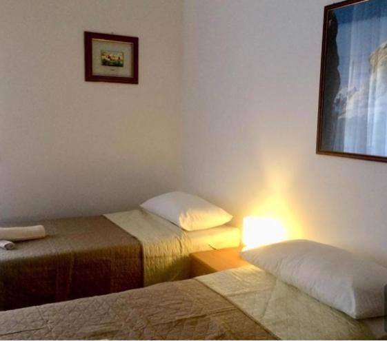 A Due Passi Rooms La Maddalena  Exteriör bild